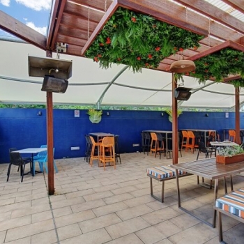 Outdoor dining shade sails by Shade To Order Australia - Newcastle, Sydney 